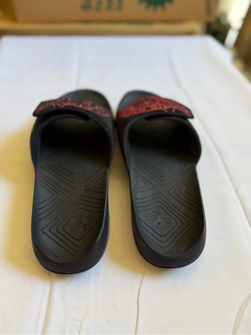 Jordan hydro 7 new in original box